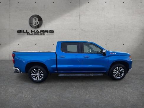 Used 2024 Chevrolet Silverado 1500 LT w/ Z71 Off-Road Package AWD/4WD image 4