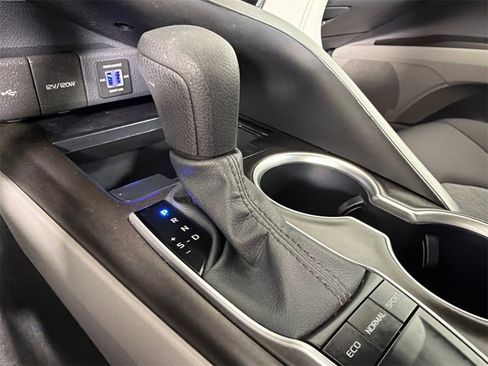 Used 2023 Toyota Camry LE image 30