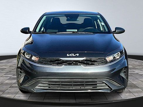 Used 2024 Kia Forte LX image 3