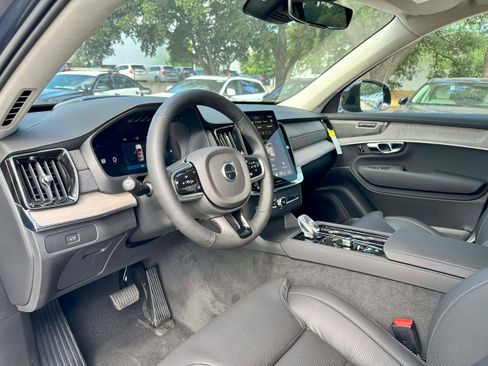 Used 2026 Volvo XC90 B6 Ultra w/ Lounge Package image 12
