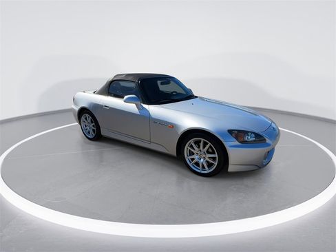 Used 2004 Honda S2000 image 17