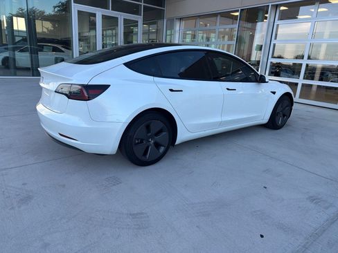 Used 2023 Tesla Model 3 Standard Range RWD image 2