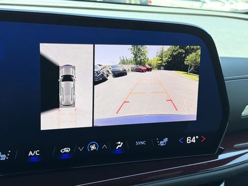 Used 2024 Chevrolet Traverse Z71 w/ LPO, Floor Liner Package AWD/4WD image 30