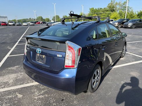 Used 2014 Toyota Prius Two FWD image 6