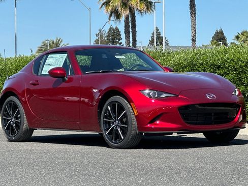 New 2026 MAZDA MX-5 Miata RF Grand Touring image 9