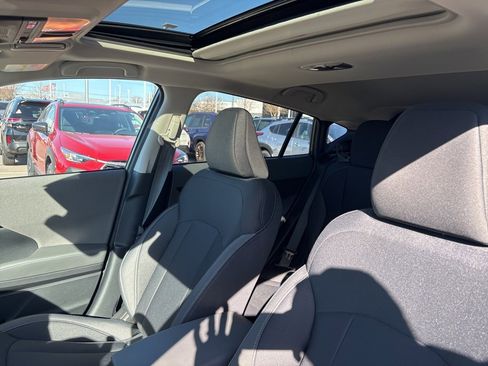 Used 2026 Subaru Crosstrek 2.0i Premium image 5