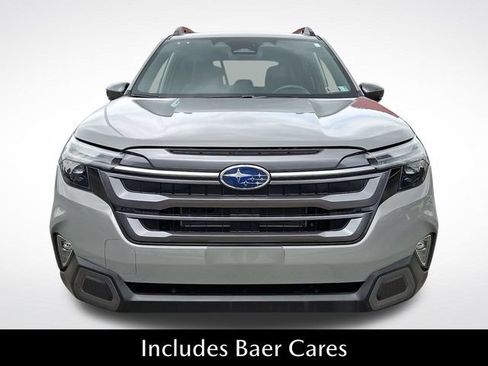 Used 2025 Subaru Forester Limited AWD/4WD image 2