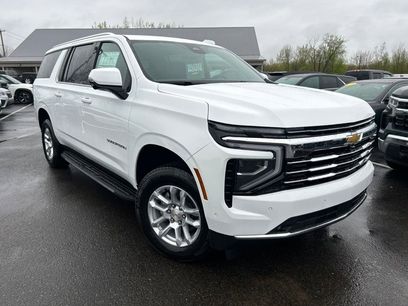New 2026 Chevrolet Suburban LT w/ Comfort Package