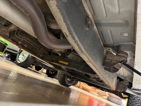 Used 2006 Chevrolet Silverado 2500 LT w/ Skid Plate Package AWD/4WD image 10