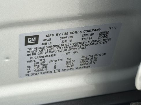 Used 2022 Chevrolet Trax LT w/ LT Convenience Package FWD image 32
