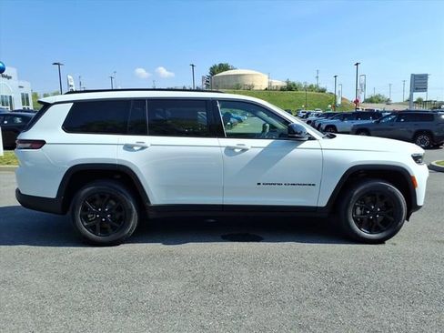 New 2026 Jeep Grand Cherokee L 4WD image 3