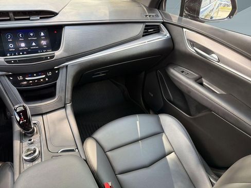 Certified 2025 Cadillac XT5 Luxury w/ LPO, Floor Liner Package image 29