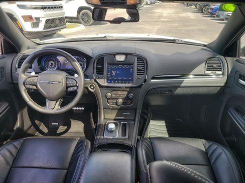 Used 2023 Chrysler 300 C RWD image 14