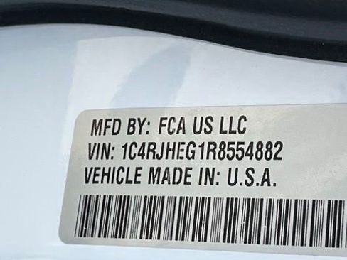 Certified 2024 Jeep Grand Cherokee Summit w/ Adv Protech Group IV AWD/4WD image 38
