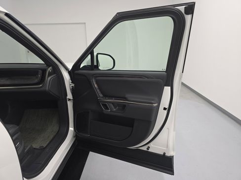 Used 2022 Rivian R1T Adventure image 16