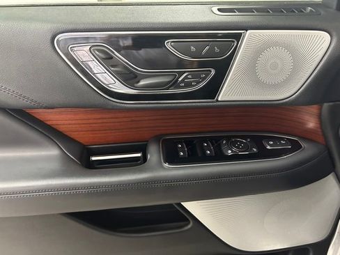 Used 2024 Lincoln Navigator L Reserve AWD/4WD image 17