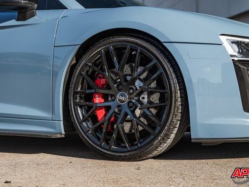 Used 2018 Audi R8 V10 w/ Premium Package image 81