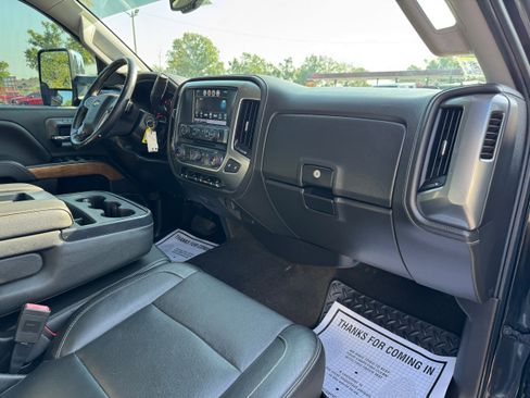 Used 2018 Chevrolet Silverado 2500 LTZ w/ Duramax Plus Package image 17