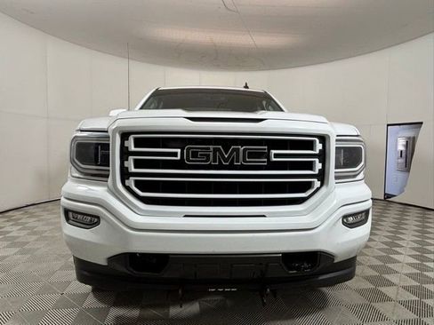 Used 2017 GMC Sierra 1500 SLE w/ SLE Value Package AWD/4WD image 2