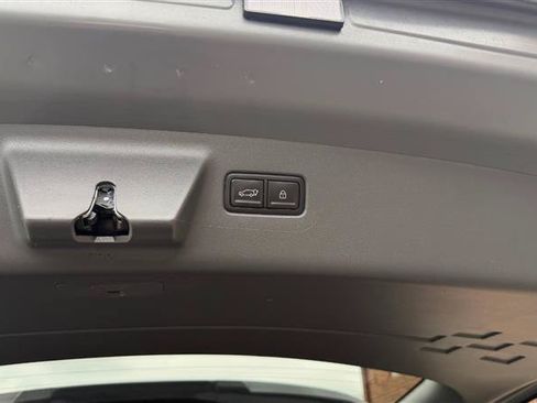 Used 2024 Hyundai Santa Fe Calligraphy FWD image 9
