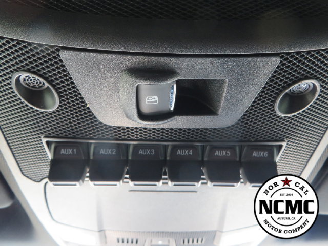 Used 2020 Ford F350 Platinum w/ FX4 Off-Road Package AWD/4WD image 29