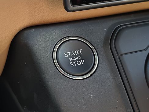 New 2026 Land Rover Defender 110 X-Dynamic SE AWD/4WD image 25
