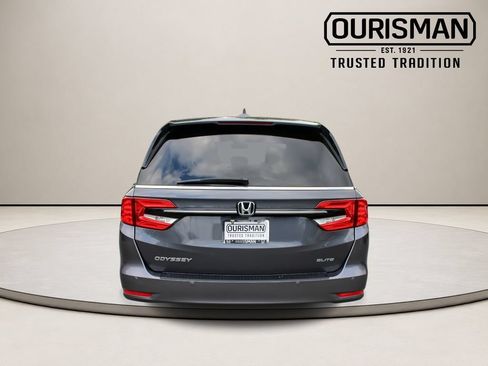 Used 2023 Honda Odyssey Elite image 8