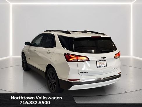 Used 2022 Chevrolet Equinox RS AWD/4WD image 3