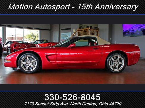 Used 2004 Chevrolet Corvette Convertible w/ Preferred Equipment Group RWD image 7