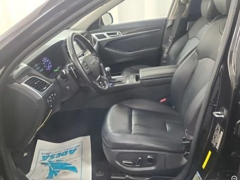 Used 2018 Genesis G80 3.8 RWD image 3