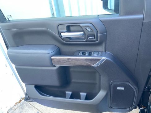 Used 2022 Chevrolet Silverado 2500 LTZ w/ LTZ Premium Package image 30