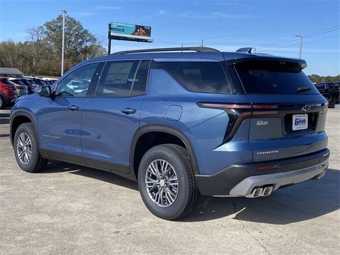 New 2026 Chevrolet Traverse LT w/ Driver Confidence Package image 4