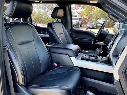 Used 2020 Ford F150 Lariat w/ Equipment Group 502A Luxury image 8