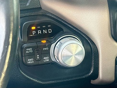 Used 2019 RAM 1500 Laramie AWD/4WD image 16