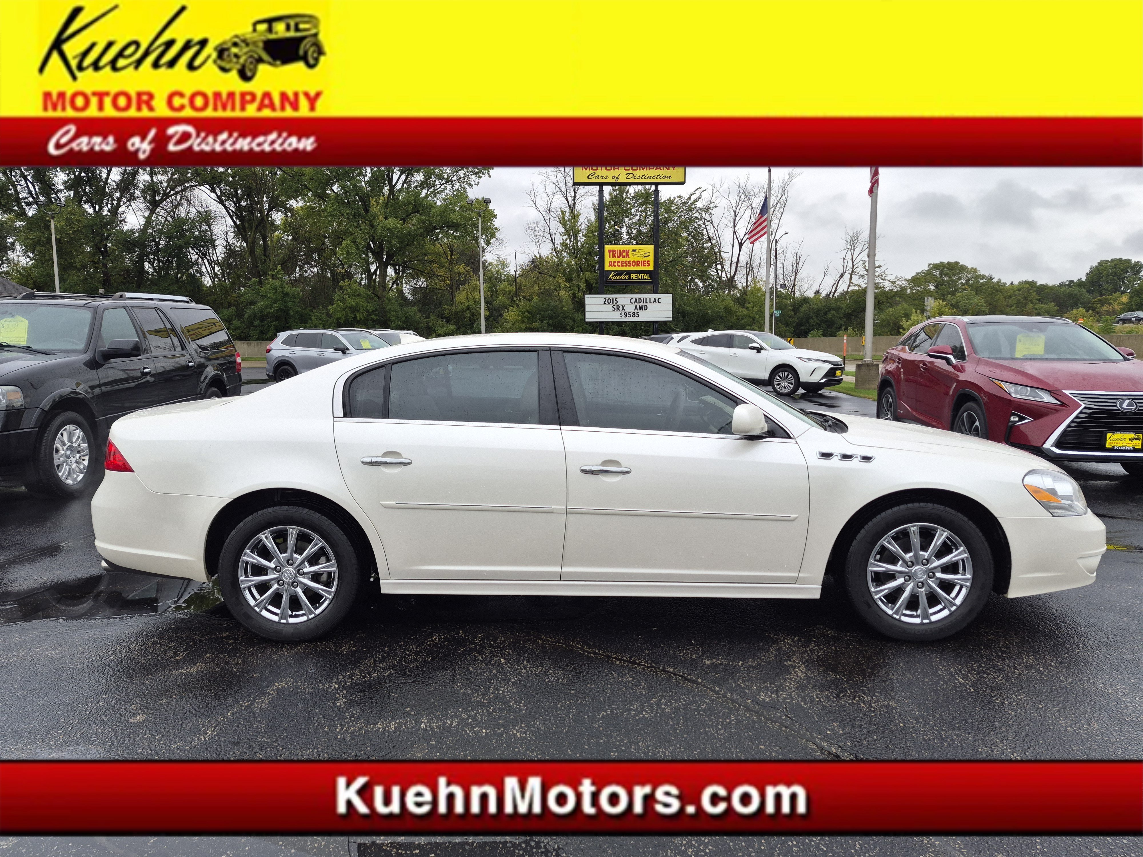Used 2011 Buick Lucerne CXL FWD image 1