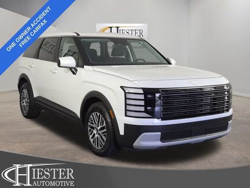 Used 2026 Hyundai Palisade SE FWD image 1