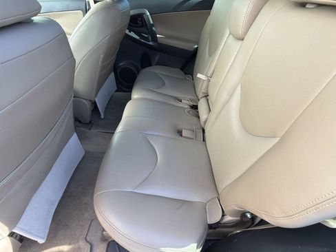 Used 2012 Toyota RAV4 FWD image 15