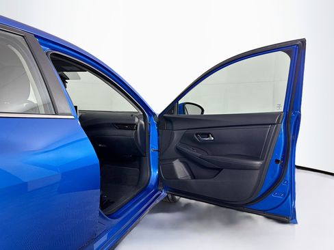 Used 2024 Nissan Sentra SV image 30