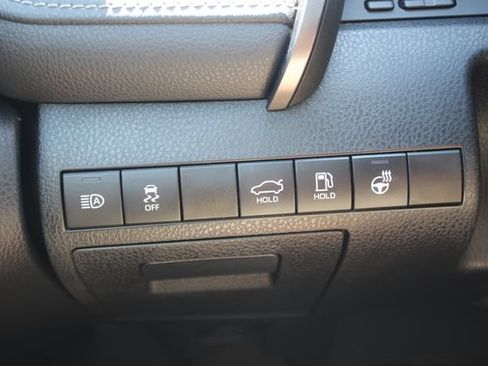 Used 2021 Toyota Camry SE AWD/4WD image 17
