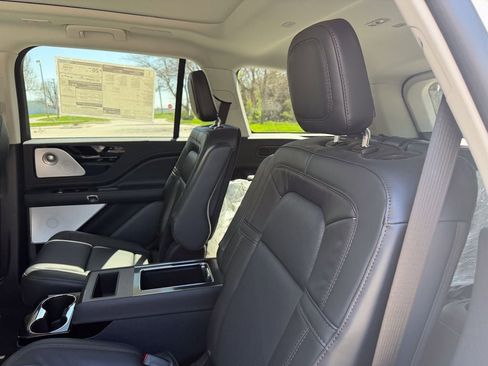 New 2026 Lincoln Aviator Reserve w/ Luxury Package AWD/4WD image 18