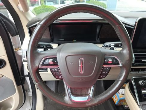 Used 2018 Lincoln Navigator Reserve w/ Technology Package AWD/4WD image 5