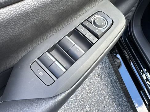 New 2026 Toyota Prius Plug-In Hybrid image 21