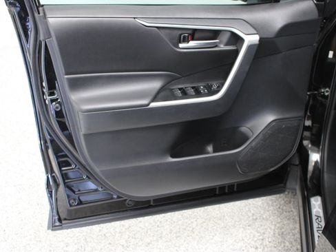 Used 2025 Toyota RAV4 XLE Premium FWD image 12