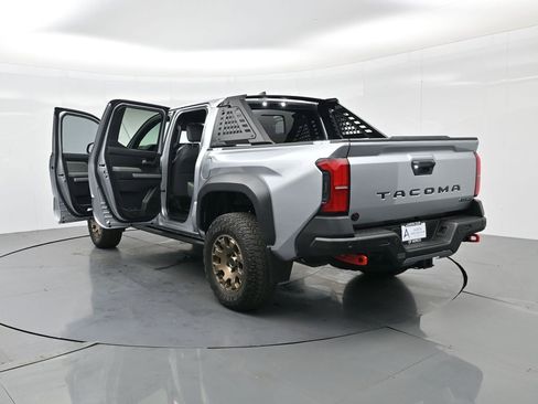 Used 2024 Toyota Tacoma Trailhunter image 44
