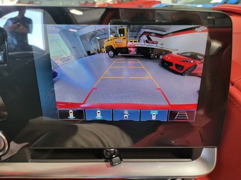 Used 2024 Chevrolet Corvette Stingray Premium Conv w/ Z51 Performance Package image 5