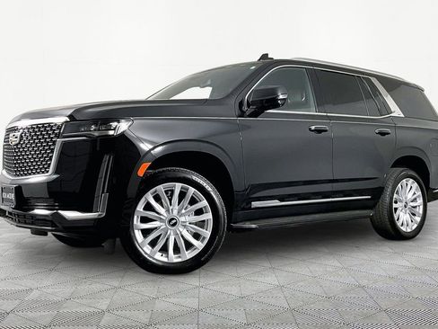 Used 2024 Cadillac Escalade Luxury AWD/4WD image 1