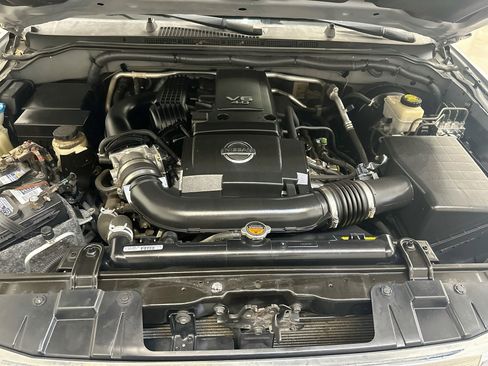 Used 2018 Nissan Frontier SL AWD/4WD image 35
