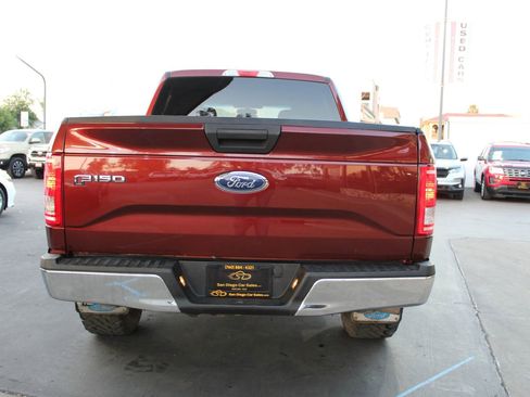 Used 2017 Ford F150 XLT AWD/4WD image 4