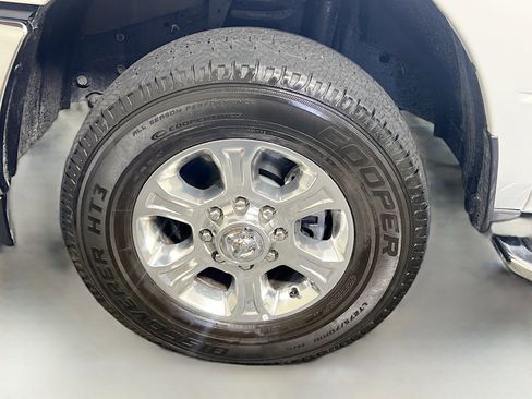Used 2024 RAM 2500 Big Horn AWD/4WD image 13