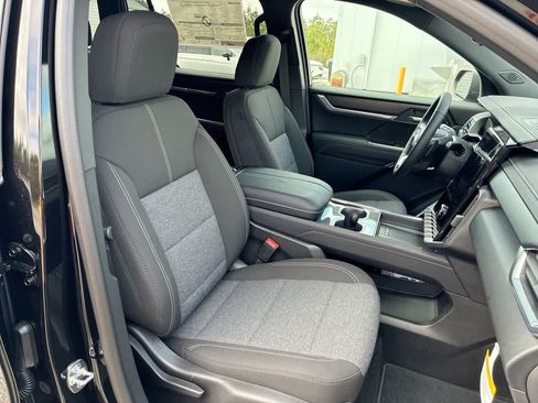 New 2026 GMC Acadia Elevation FWD image 28